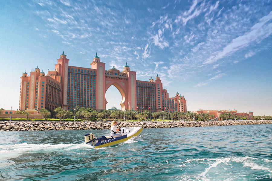 Hero Signature Dubai Boat Tour